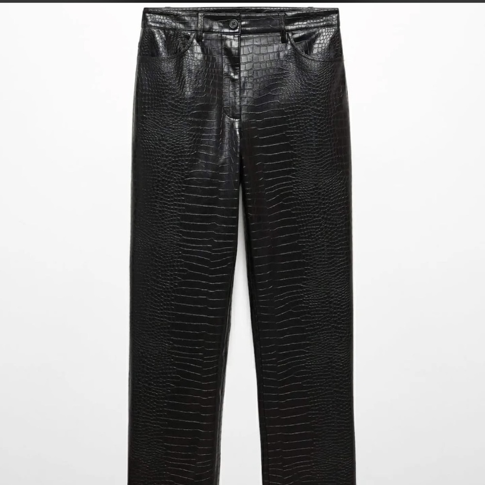 Brand New with Tags!Zara Black Faux Leather Crocodile Straight Pants, Size M